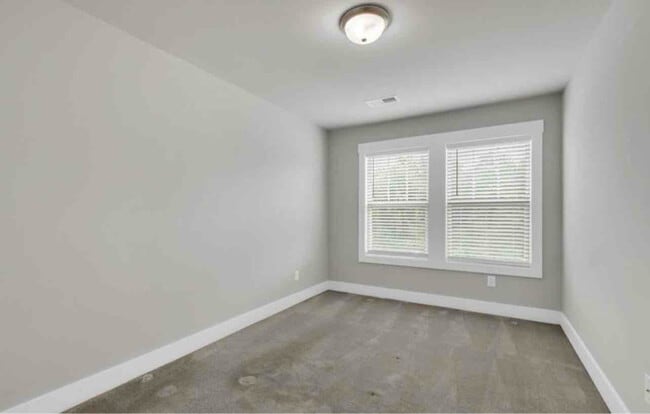 Building Photo - 300 Hague Dr