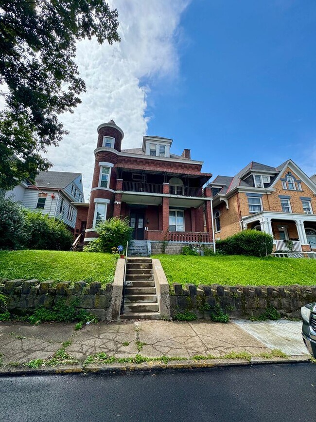 Foto del edificio - 3541 California Ave