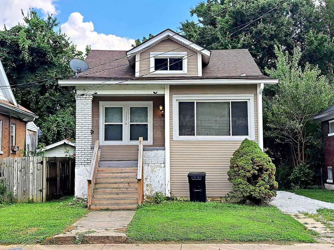 Photo - 1236 Manitau Avenue