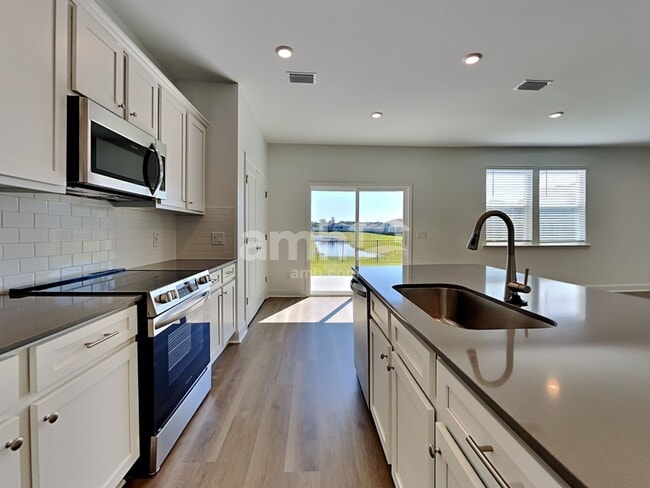 Building Photo - 568 Plumeria Ln