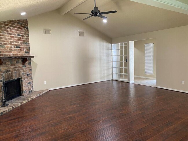 Building Photo - 3019 Windmill St