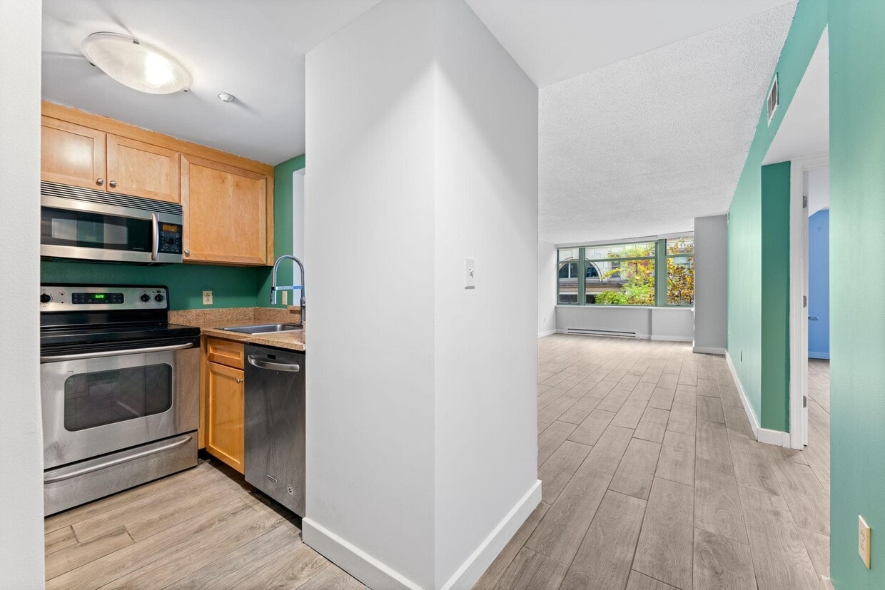 Photo - 1150 K St NW (Washington, DC)