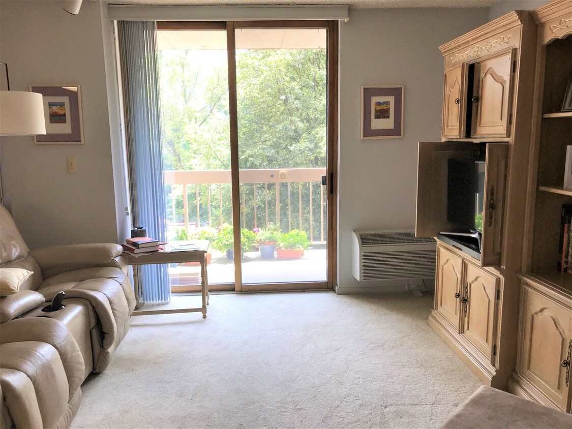 30 S Adelaide Ave, Highland Park, NJ 08904 Condo for Rent in Highland