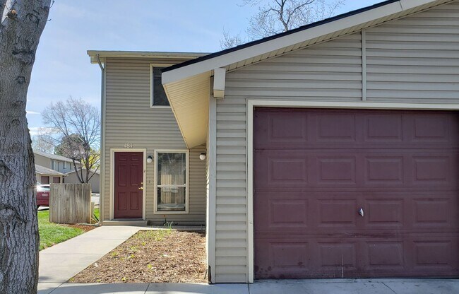 Foto del edificio - 118 W Colby Ln