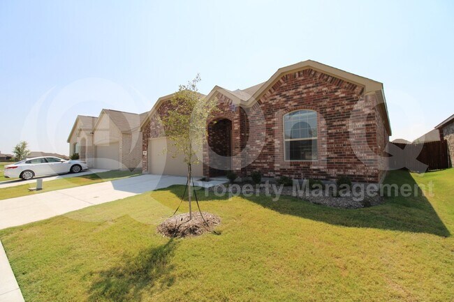 Foto del edificio - 5120 Greywing Dr
