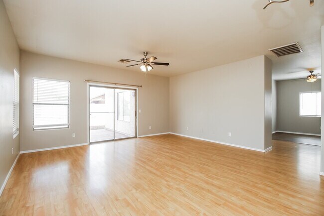 Building Photo - 10457 E Birchwood Ave