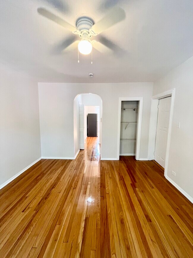Foto del edificio - 954 N Kildare Ave