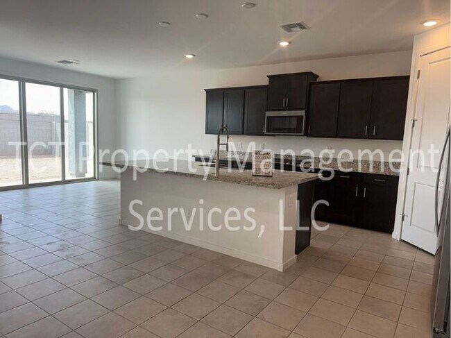Foto del edificio - Beautiful newer home in San Tan Groves