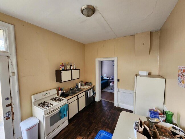 Building Photo - 2348 Wheeler St