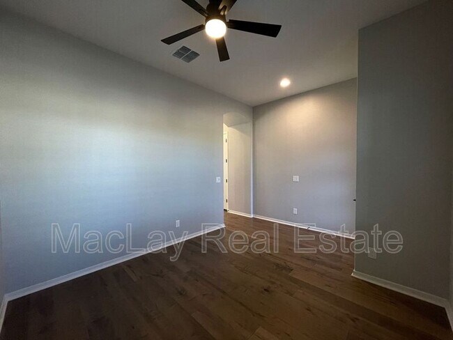 Foto del edificio - 3869 E Arabian Dr