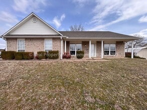 Building Photo - 1662 Eastgate Circle