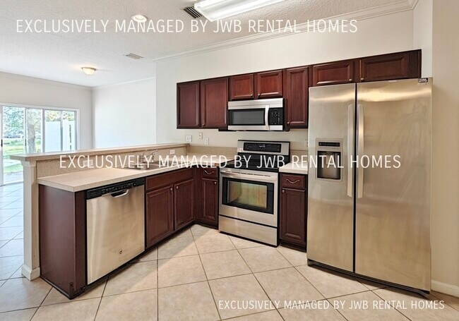 Building Photo - 1555 Biscayne Bay Dr