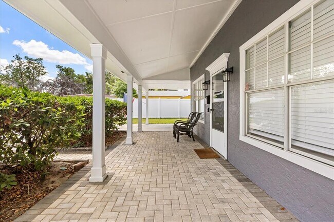 Foto del edificio - 742 N Westmoreland Dr