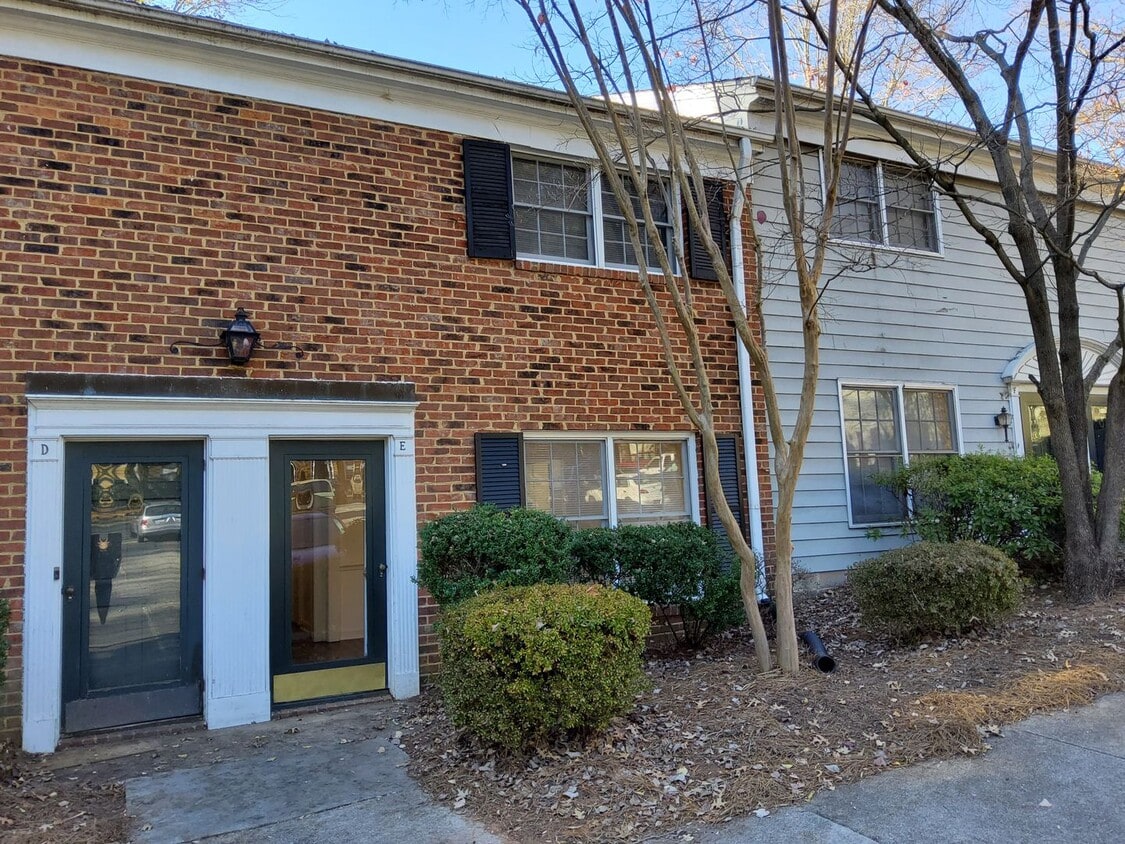 2841 Tully Square Unit 1, WinstonSalem, NC 27106 Condo for Rent in