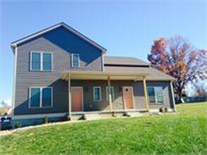 Building Photo - 1610 Whipple Dr