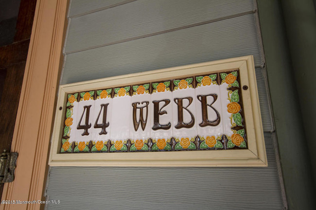 Foto del edificio - 44 Webb Ave