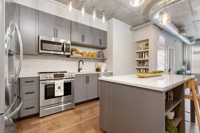 Building Photo - The Point at Reston