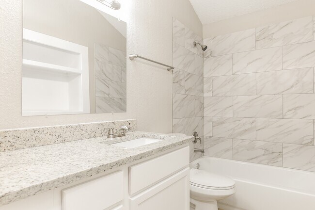 Foto del edificio - 6110 Hott Springs Dr