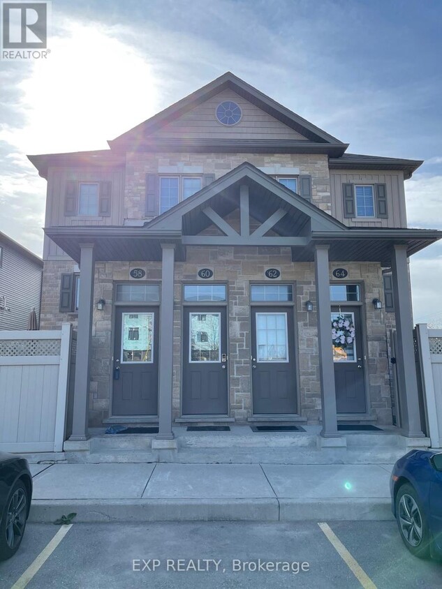 Photo principale - 3200-3200 Singleton Ave