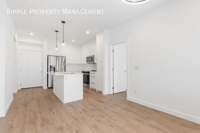 Building Photo - Modern 2 Beds, 2 Baths Apartment/Condo | 2...