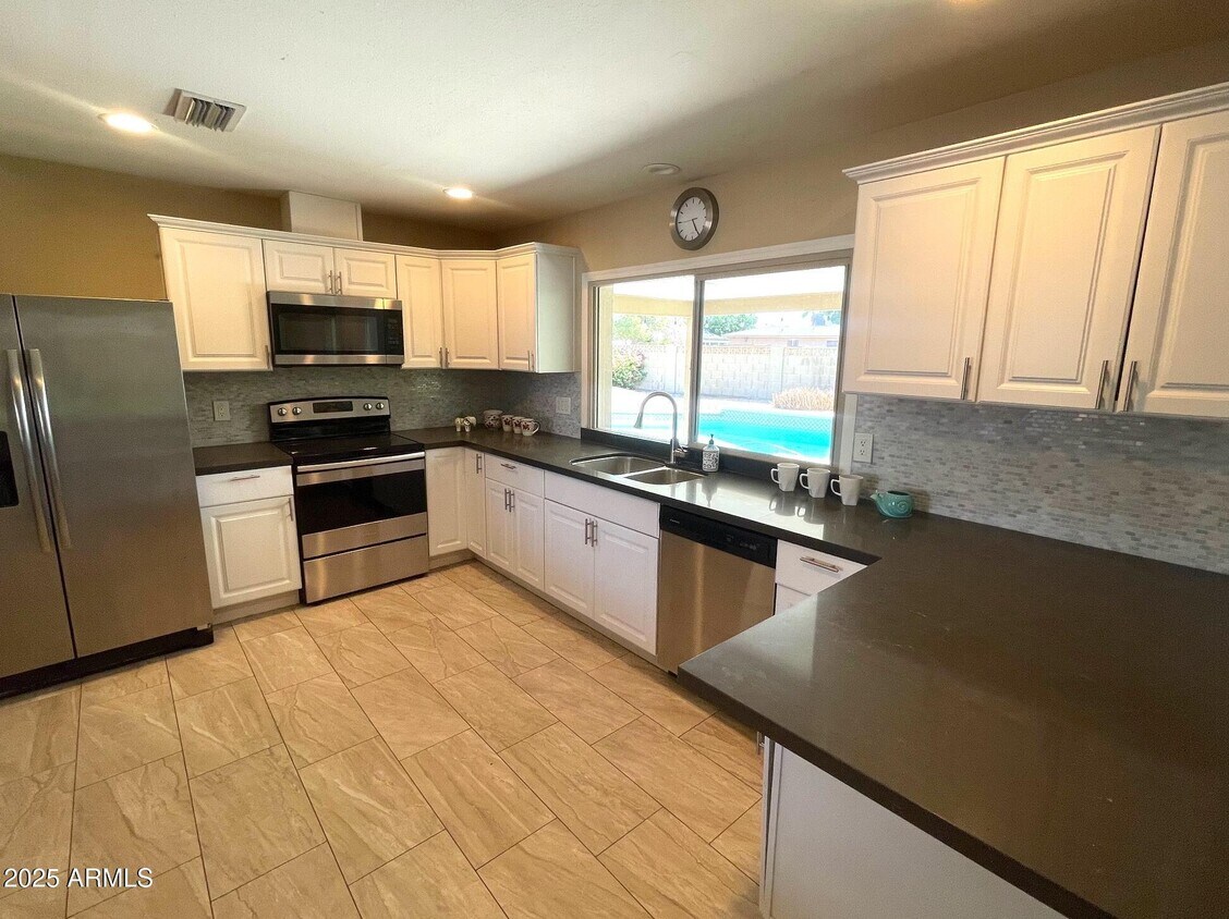 Foto principal - 9615 N 34th Ave