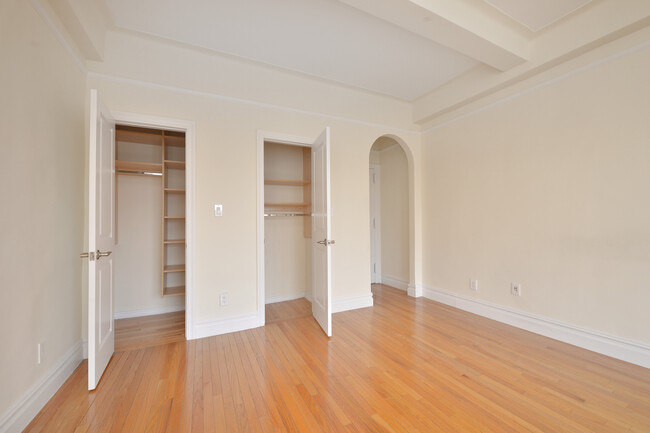 Building Photo - 204 Avenue A