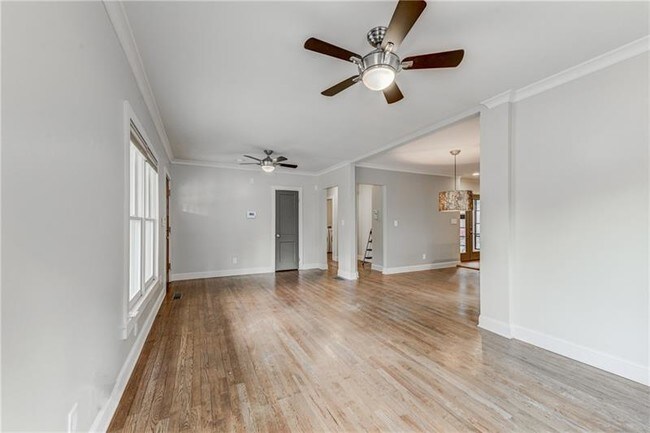 Building Photo - 1374 Oldfield Rd