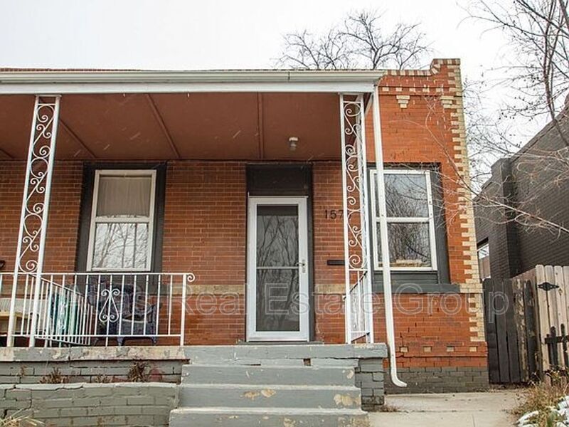 Primary Photo - 1576 Hooker St
