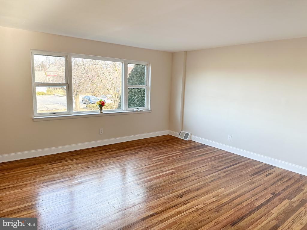Primary Photo - 104 Clement Rd
