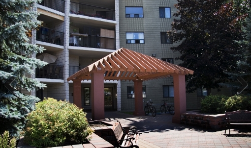 Photo du bâtiment - Southend Apartments