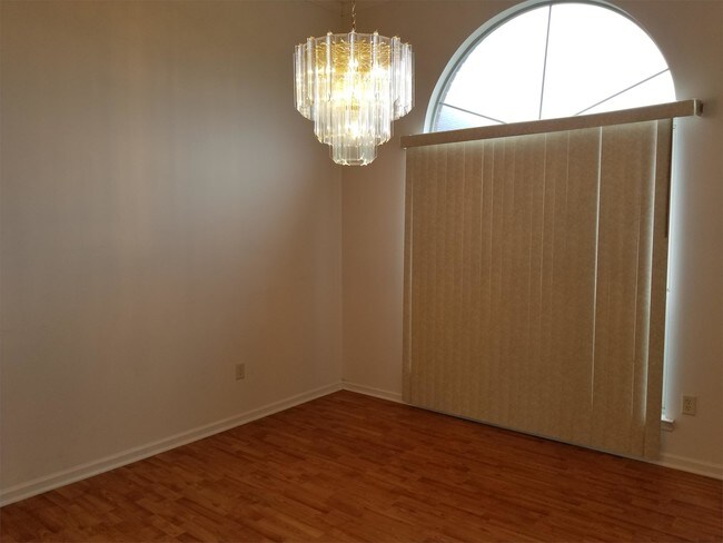 Building Photo - 197 Wayfair Ln