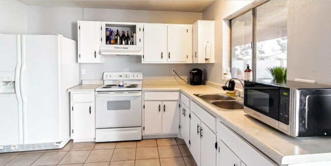 Building Photo - 5710 W Altadena Avenue, Glendale, AZ, 85304