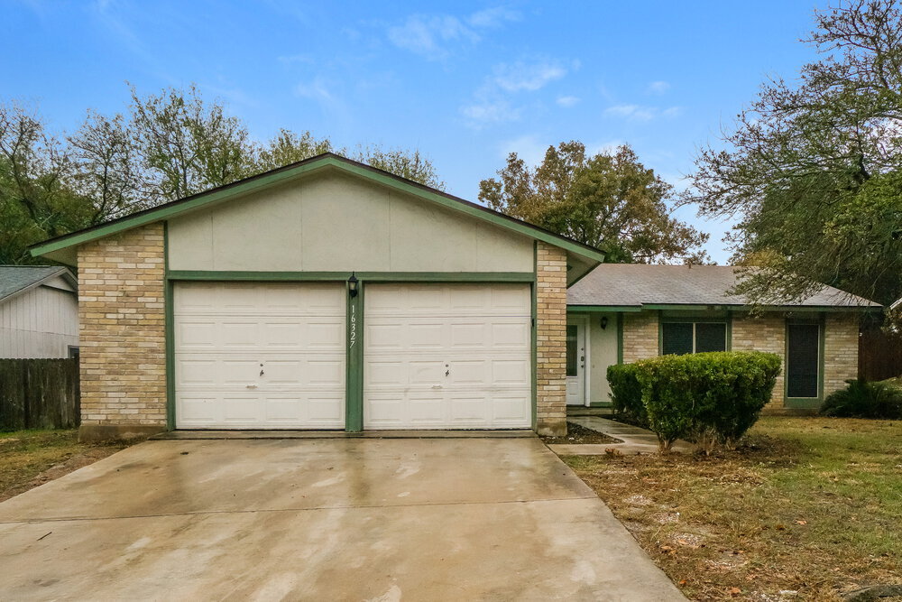 Foto principal - 16327 Ross Oak St