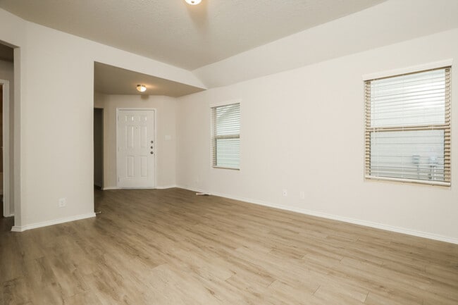 Building Photo - 5207 Jade Crossing