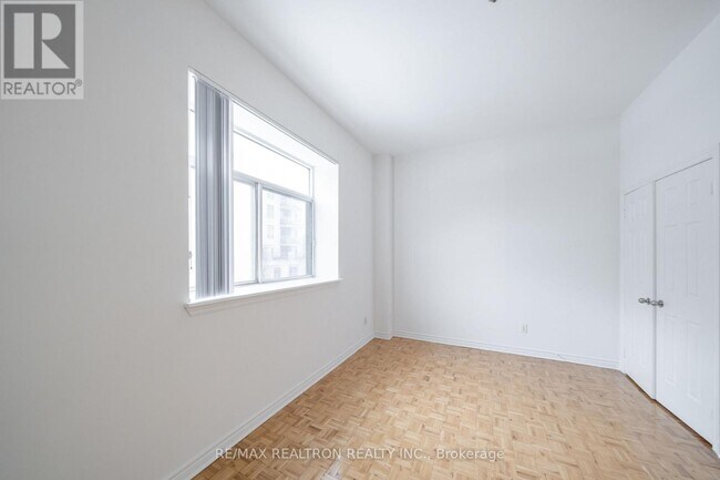 Building Photo - 1407 Dupont St