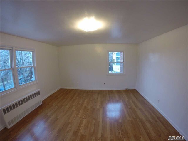 Foto del edificio - 109-44 Ditmars Blvd