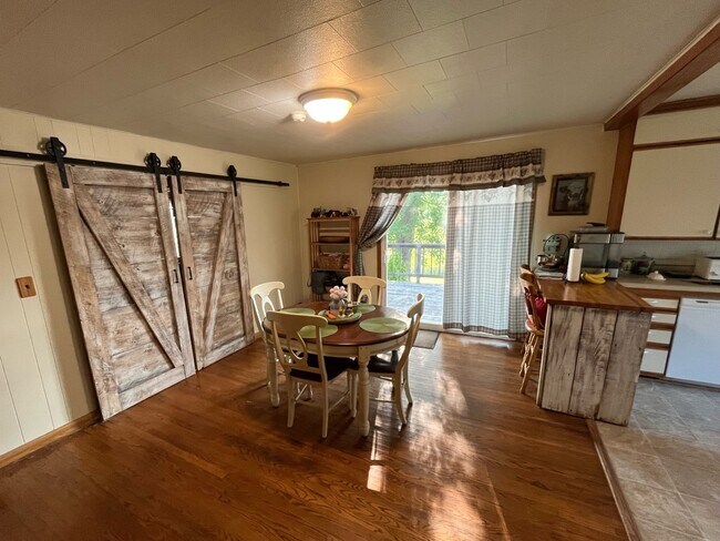 Building Photo - 12555 Cattail Dr