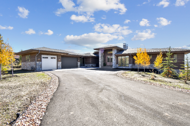 Building Photo - 13795 N Deer Canyon Dr