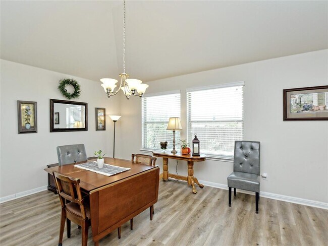 Foto del edificio - 130 Sunshine Ln