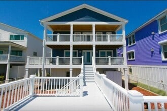Building Photo - 450 Fort Fisher Blvd N