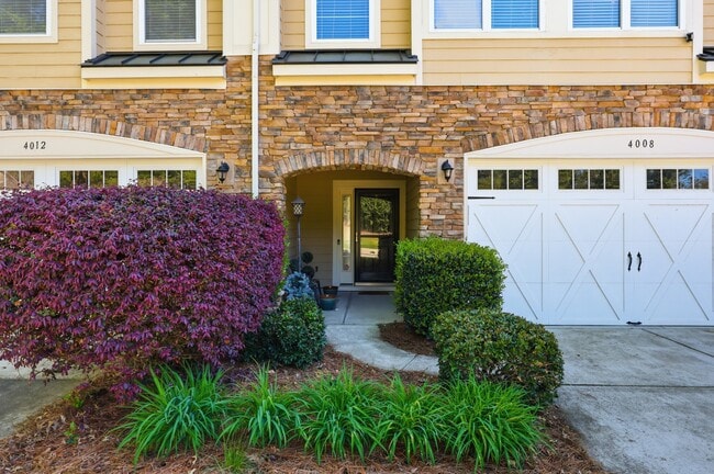 Building Photo - 4008 La Crema Dr