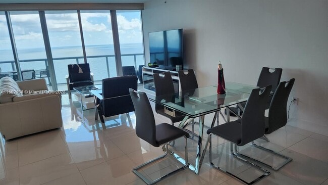 Foto del edificio - 17001 Collins Ave