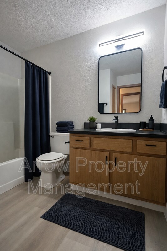 Foto del edificio - 2384 N 44th St