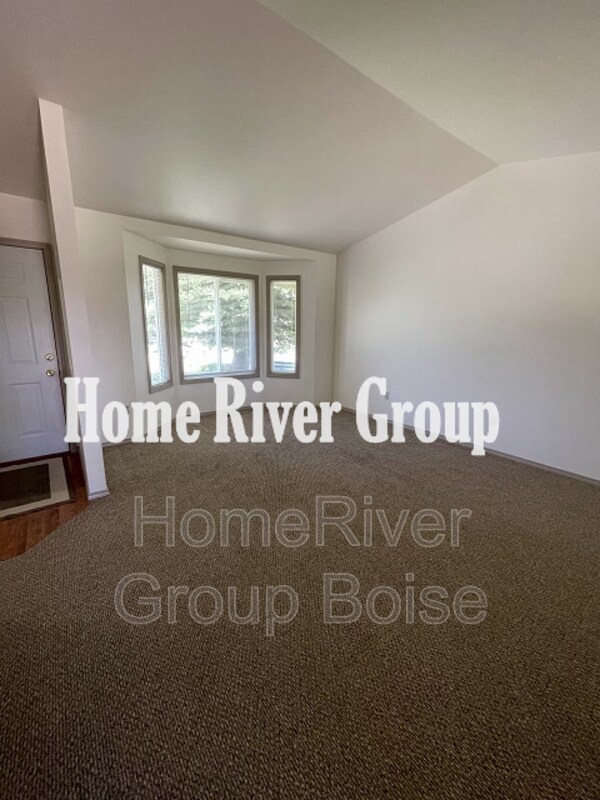 Building Photo - 2837 E Eastgate Dr