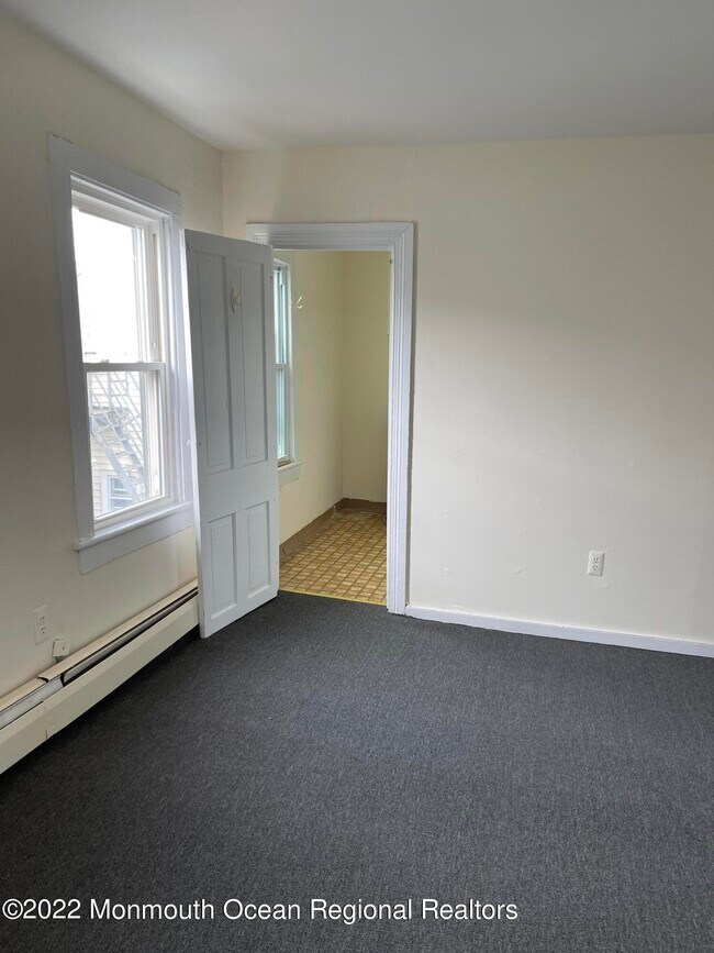 Foto del edificio - 43 Webb Ave