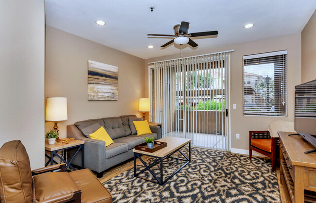 Building Photo - 11375 E Sahuaro Dr