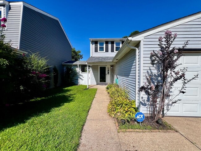 Foto del edificio - Must-See 3-Bedroom Home in Rosemont Forest!