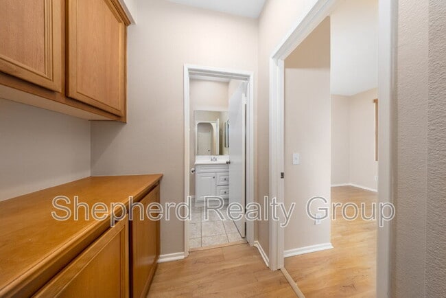 Foto del edificio - 2985 Breezy Meadow Cir