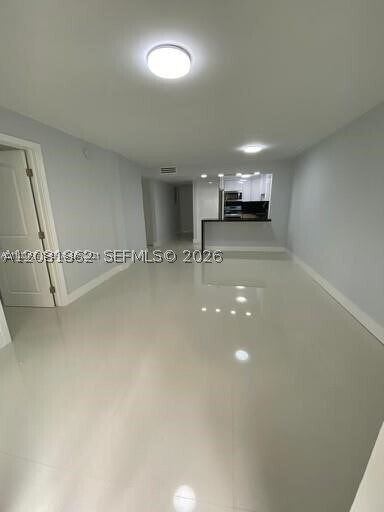 Building Photo - 10000 NW 80th Ct