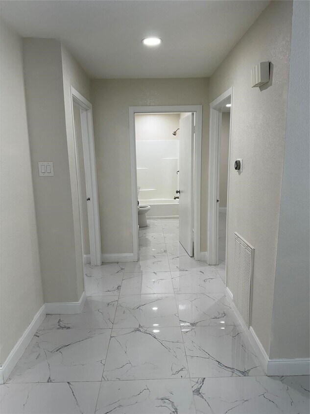 Building Photo - 9102 N Allegro St